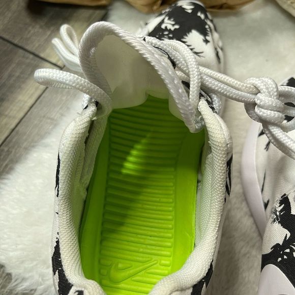 Nike Palm Tree Roshe Sneakers Shoes - Picture 6 of 7